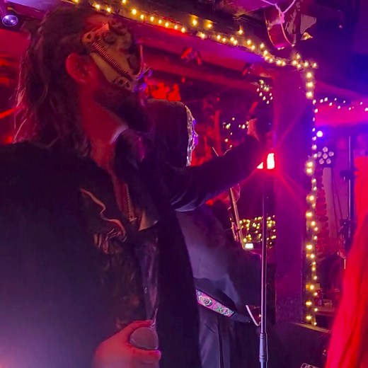 Check out our HALLOWEEN montage video from Friday night at The Spinning Wheel Inn. #ghostbusters The Darkness Stereophonics U2. See you at the next gig at Royal Oak Inn on 8th Nov. x Jackson Guitars #laneyamplification Yamaha Synths Fender BOSS Ebenor Percussion #halloween2025 | Reckless Exeter (Official)