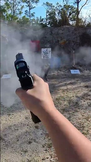 One hand strong hand training with the Glock #fyp #rangedayeveryday