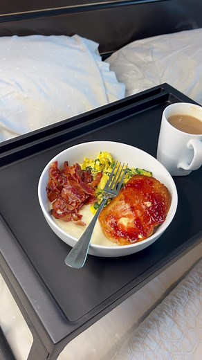 How to Make a Delicious Breakfast in Bed: Easy Recipe Guide