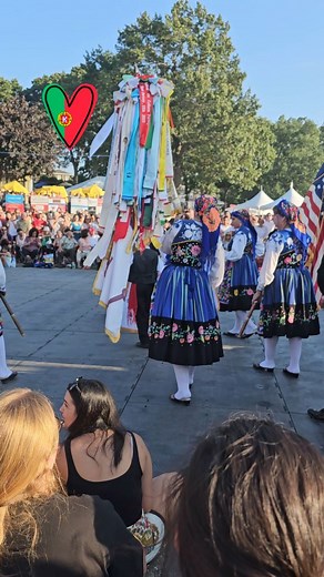 I love Portuguese ranchos tradition. This group is a traditional folklore rancho representing Minho Portugal. This was a few weeks ago @olof_ludlow festa. Share our beautiful traditions everyone. 🇵🇹 #portuguesetradition #portuguesefesta #festa #rancho #Portugal #tiamariasblog | Tia Maria's Blog