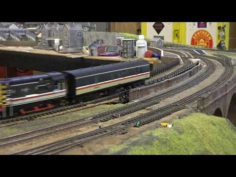 B.M.Rly.S: The HORNBY is, Class 08 'Gronk' Diesel Shunter 0-6-0 BR INTERCITY Swallow No.08570. (V2)