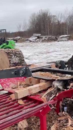 206K views · 1.4K reactions | Round Peg Square Hole #firewood #wood #push #logsplitter #blocks | Back 40 Firewood | Facebook