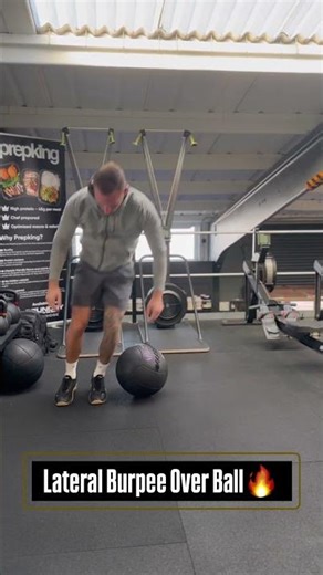 Lateral burpee over ball #burpee #bodyweightworkout #functionaltraining