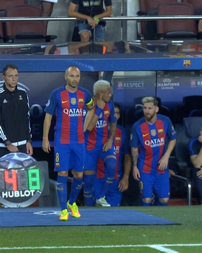 ☠️ Imagine coming out for the 2nd half and seeing these four about to come on...