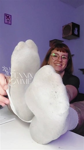 Olha como meus pés ficam depois de um role nas noites de SP 😋Quer sentir o cheirinho? ULTIMO HORARIO essa semana , conheça meu trabalho no @kinkspro_com e reserve seu dia comigo!https://t.co/QB61nAy5zc#FINDOM #FEMDOM #PRODOMME #SESSÃOPRESENCIALSP