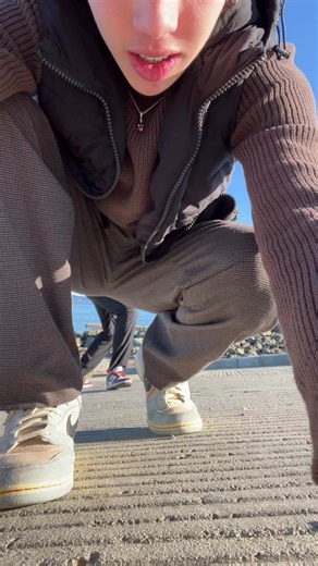 Tutorial del Pasito de Rauw Alejandro en la Playita