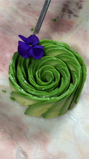 The Avocado Show op TikTok