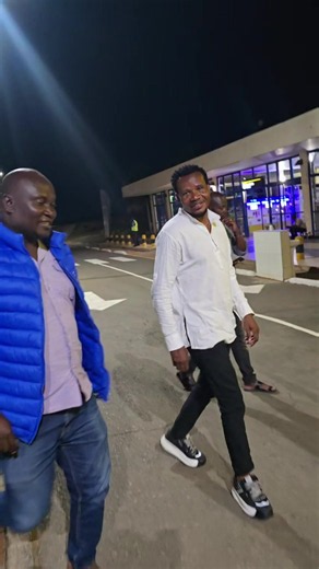 Back in the city after a successful western Tour .We have conquered western kenya completely and the song is one .I have brought new energy, new vibe ,new synergy, new spirit in the United alternative gvt