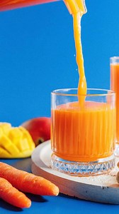 Para sa healthy life, carrot juice ang sagot! 🥕✨ Gamitin ang Edmark Smart Mini Slow Juicer – swak sa nutrisyon, lasa, at freshness! 🍹💚 Ano’ng paborito mong healthy juice mix? Comment below! ⬇️👇 | Edmark Live Mall