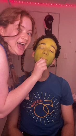 doing shrek makeup on my boyfriend!! #shrek #fiona #halloween