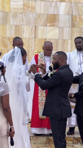 Let's get them married the Anglican way#ThePeppleWeddingLive Coverage: @riversbridesBride: @olunmaaPlanner: @theventbutterflyMakeup: @alrosalartistryHairstyling: @hairbyochubaGroom's Outfit: @loucheclothiersBridal Accessories: @ruginavincyPhotography: @jeremievisuals @jeremieweddings_Videography: @masterhandler_filmsHotel: @heliconiaparkphSecurity: @r2security#RiversBrides