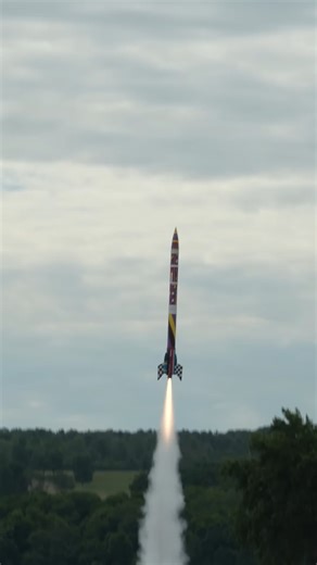 Rocket Vlogs on Instagram: "It's not always about altitude! Tom Cohen has a fleet of MASSIVE rockets that he flies on killer motors like the M3100. It's super rad and you REALLY get to experience the motor! #rocketry #rocket #rad #lowandslow #punted"