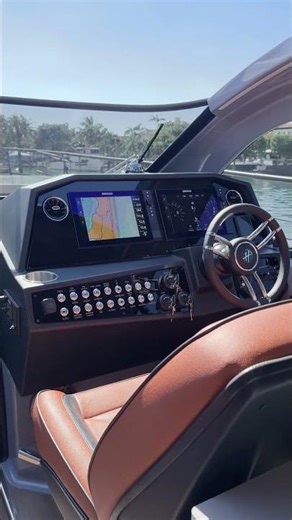 At just under 42 feet, the Hanover 415 was thoughtfully built for relaxed days on the water