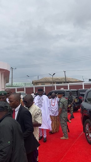 601 reactions · 39 shares | Deputy Speaker Delta State House of Assembly Rt Hon Olorogun Barr Arthur Akpowowo arrives the Palace of Olu of Warri Kingdom for the 4th Coronation Anniversary of His Majesty Ogiame Atuwatshe 111 cfr. | Kelvin Balogun | Facebook
