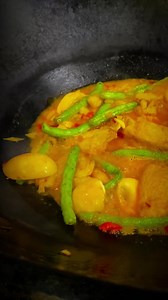 Green Beans Spicy Chicken 異 The perfect combination of tender chicken stir-fried to perfection with green beans, all dipped in spicy sauce!襤 Available for Dine in & Delivery! #chopsticks #chinesefood #chinesefoodlover #asiancooking #delivery #combos #food #restaurant #foodie #office #work #home | Chopsticks Restaurant | Facebook