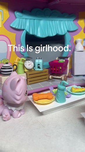 I just wanna be little again :,( #lps #lpstiktok #littlestpetshop #lpscollection #littlestpetshops #lpstok #lpstoker #lpscollector #lpsvideo #nostalgia