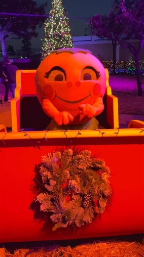 Olivia Orange stopped by the Snoopy House at Costa Mesa City Hall to soak in the lights, meet Snoopy and kick off the holiday fun. Only two days remain to experience the festive displays, Santa sightings and merry moments. Visit the Snoopy House through Dec. 19, from 5:30 to 8:30 p.m. and catch this Costa Mesa holiday tradition before it’s gone. | OC Fair