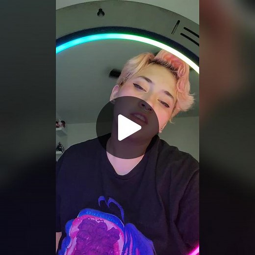 wow pretty lights 🥺💅