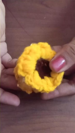 Crochet Sunflower Hair Clip #crochet #clips #hairclip #trending