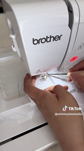 Elegant Custom Embroidered Linen Napkins for Special Occasions