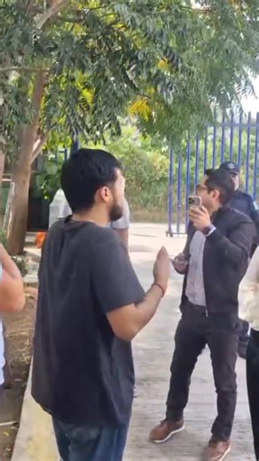 184K views · 6K reactions | La directora general del Instituto de Educación Media Superior y Superior del Estado de #Michoacán (IEMSySEM), Mariana Sosa Olmeda, hizo un llamado respetuoso pero firme a los estudiantes de la Escuela Normal Rural “Vasco de Quiroga” de #Tiripetío para que regresen los bienes que mantienen en su posesión y que no les pertenecen legalmente. | Sala de Prensa Michoacán | Facebook