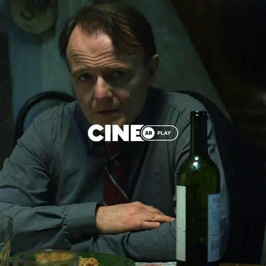 "La funeraria", una película de @mauroivanojeda, protagonizada por @luismachinok @gerezceleste @camvaccarini @susanavarelaactriz 👉 Podés verla en CINE.AR PLAY ▶️la plataforma del cine argentino 🇦🇷 El negocio de Bernardo, una funeraria, funciona en la parte de adelante de su casa. Su familia disfuncional convive con ataúdes, coronas y extrañas manifestaciones paranormales. Todo cambia, cuando malévolas presencias quieren causar daño. | CINE.AR