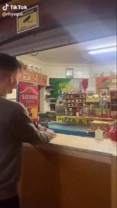 Meta tqabizilu il tal-pizza 😂😂 | Bużulloti - Malta