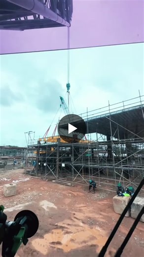 Tandem Lifting Requires Trust, Timing, and Control | Gunawan _7 posted on the topic | LinkedIn