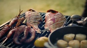 Tourism Fiji TV Spot, 'Happiness Is Calling: Dining'