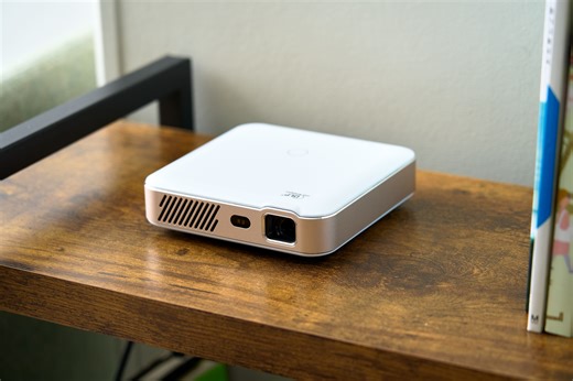 国内累計販売8万台突破のプロジェクター「カベーニ」シリーズ　 最上位モデル「カベーニPRO2」の2026モデルが新登場！ 2026年1月29日より販売開始。