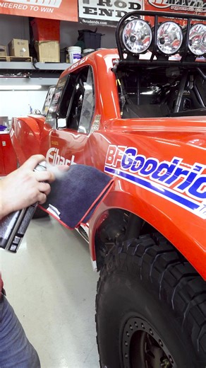 Maxima Foam Cannon, Bio Wash and legendary SC1. Jason Coleman put his machine through the wringer—mud, grime, and carnage everywhere. But when the dust settled, Maxima Racing Oils showed up with the full cleaning arsenal to bring it back to life. In this collab, we take Jason’s wrecked and wrecked-looking vehicle and turn it showroom clean using our go-to detailing products: Foam Cannon, Bio Foam, Bio Wash, and the legendary SC1. Whether you're washing off a weekend of chaos or just want your ri