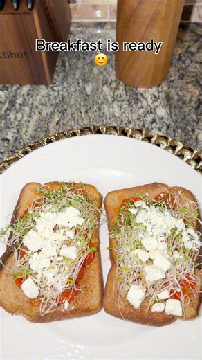 Healthy Roasted Tomato & Feta Breakfast recipe #recipe #cooking