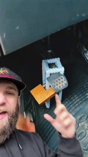 Car theft prevention #jeeplife #offroad #jeepwrangler #4x4 #cars #car #ford #offroading #shorts