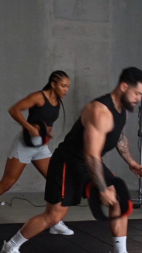 20K views · 142 reactions | STRONG. MEET SMART. 欄 A new way to train is here. LES MILLS FUNCTIONAL STRENGTH is not your traditional strength training – inspired by sports conditioning and performance training, you’ll challenge your body with new movements and combinations to improve power and athleticism. Try on LES MILLS+ or in club. lesmills.plus/functionalstrength #lesmills #lesmillsfunctionalstrength | Les Mills | Facebook