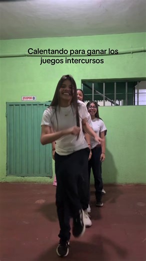 Las mejores jugando ⚽️🥅 #juegos #futbol⚽️ #vira #prom #fypシ | juegos de intercursos