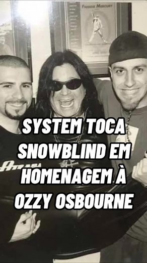 Snowblind foi tocada em homenagem ao Ozzy 🥺🦇 Momento lindo e emocionante! 🎟️ Curtiu a camiseta que tô usando? Use meu cupom MALAKIAN15 no site da republicapapamama.com.br e garanta seu desconto de 15% em todo o site.⠀ ⠀ ⠀ #OzzyOsbourne #Snowblind #BlackSabbath #SOAD #SystemOfADown