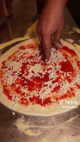 🍕 RESTAURANT PARTNER SPOTLIGHT!! 🍕 HAPPY PIZZA MONTH!! Let's learn about one of our longest Italian restaurant partners: 📌 Nicky's Coal Fired 5026 Centennial Blvd, Nashville, TN Open 7 days a week! A lively, stylish eatery for imaginative pizzas & housemade pastas, plus Italian craft cocktails! Tony and Caroline Galzin have been OG BE Hive supporters for so long and we are lucky to have them use our products on their incredible pizzas. They have always known the important of having delicious,