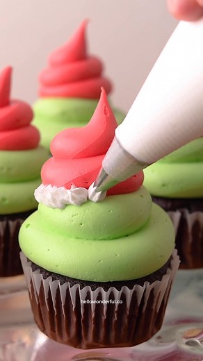 Get the recipe 👇🏼 to make these adorable Christmas Grinch Cupcakes! #christmasdesserts #christmascupcakes | Hello, Yummy