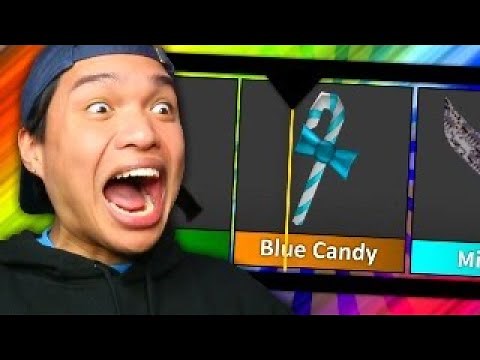 UNBOXING BLUE CANDY IN MURDER MYSTERY 2!