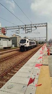 7801次 貨運列車 9:53 岡山停車 本務R217+守 2026.06.02