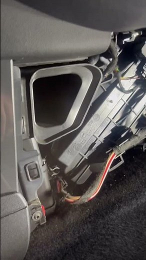 BMW Mini cabin filter location: Mini Cooper pollen filter. 2015: how to find a mini cabin filter