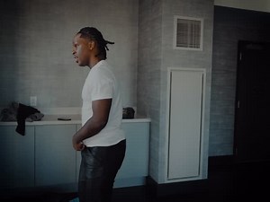 1.5M views · 21K reactions | I think tour wit YB changing me. I keep yelling for some reason 樂. Earlier today I told a lady “wassam b*tch” she said “who you calling a b*tch” . I thought that just meant “hey” 臘‍♂️ I been having fun doe I’m happy to be back! I can’t wait to see y’all x‍☠️ | Toosii | Facebook