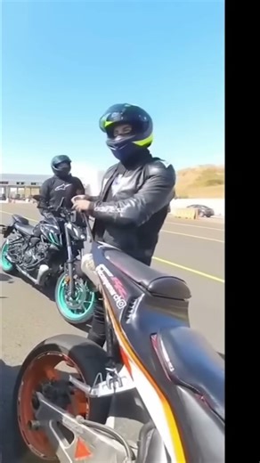 Cops Pull Over Juggling Officer: Unbelievable Traffic Stop! #shorts