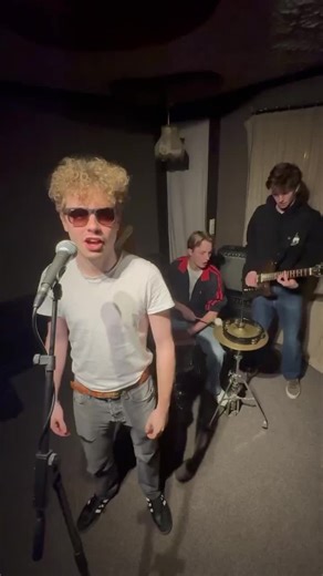 Nieuwe muziek: Dansen in de Zon EP aankomende release