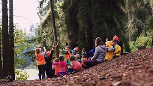 981K views · 1.6K shares | Ring, ring, class is in session. Host Erin Sullivan explores a growing trend in education, where students are surrounded by trees instead of walls. Watch the full video at bit.ly/2OXsPhR. | REI | Facebook