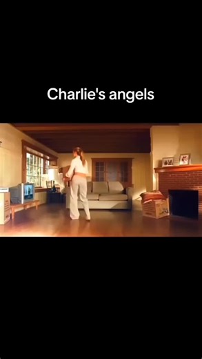 Muxic- movies and series ❤️🐲 (@muxic) - Charlie's Angels Movie Clips and Chronological Order