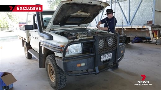 The RACQ Foundation is spending a week in the outback to help farmers fight the threat of flooding and droughts. It's partnered with Farm Angels to get necessary maintenance off the ground, and show how much farmers are appreciated. 7NEWS at 6pm. 📱Download the 7NEWS app: 7news.link/7newsapp #7NEWS | 7NEWS Toowoomba