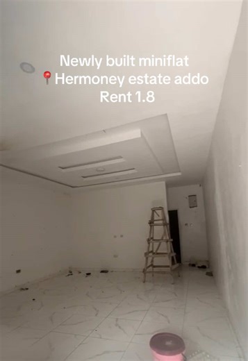 Rent 1.8 Agreed 10% Caution 10% Service 200k Agent 250k. Hermoney estate room and palor .. #obed