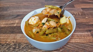 Italienische Bohnensuppe mit Hühnchen, die man nicht ablehnen kann, ein einfaches Rezept für alle!