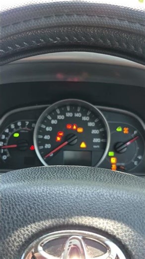 Starting up my 2014 Toyota RAV4 after breakfast #rav4 #startup